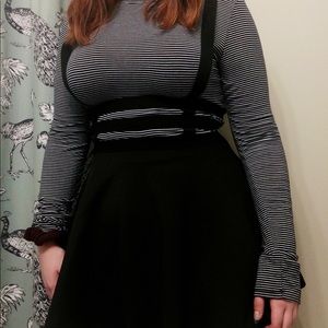 Elastic Harness Black Pearl Zip Skater Skirt